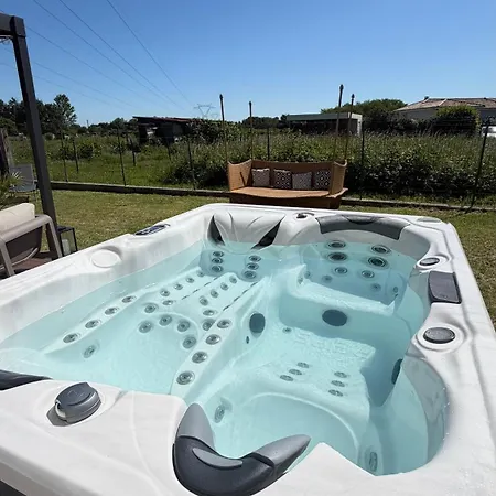 בית נופש Maison Jacuzzi De Gamme Proche Bordeaux *