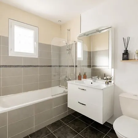 Ferienhaus Maison Jacuzzi De Gamme Proche Bordeaux
