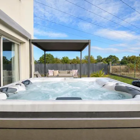 Maison Jacuzzi De Gamme Proche Bordeaux Ferienhaus Ambares-et-Lagrave